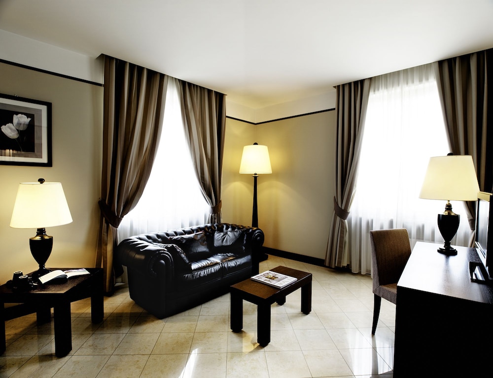 Th Roma Carpegna Palace 36/50