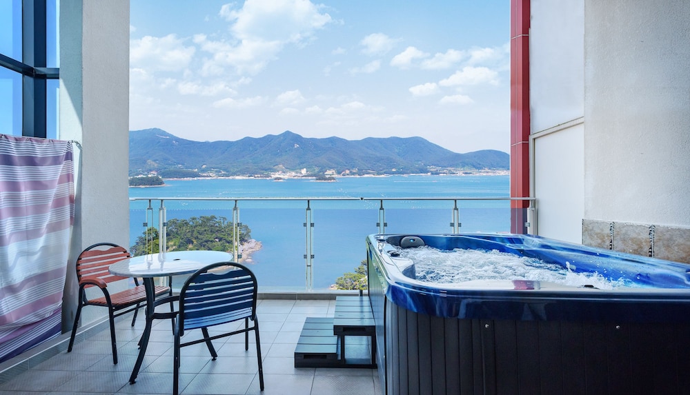 Tongyeong Honey Spa Pension 26/50