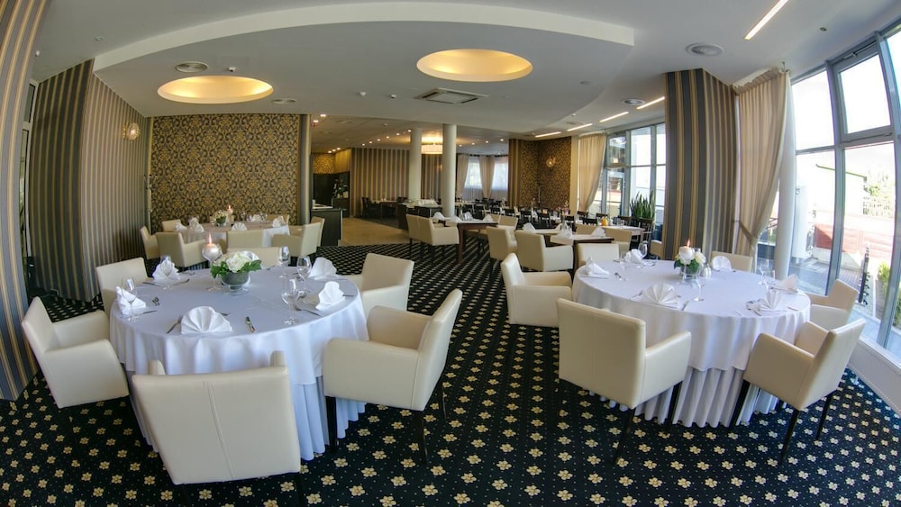 Business Faltom Hotel 41/56