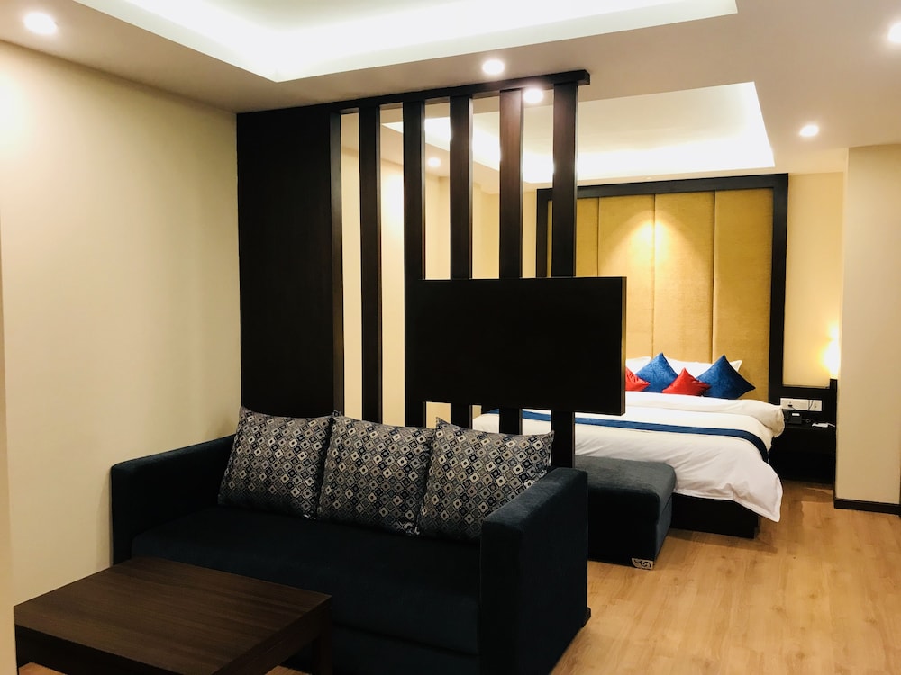 Kaveri Inn 15/31