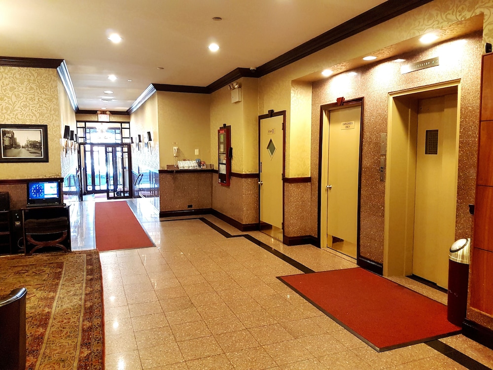 NEWTON HOTEL 21/37