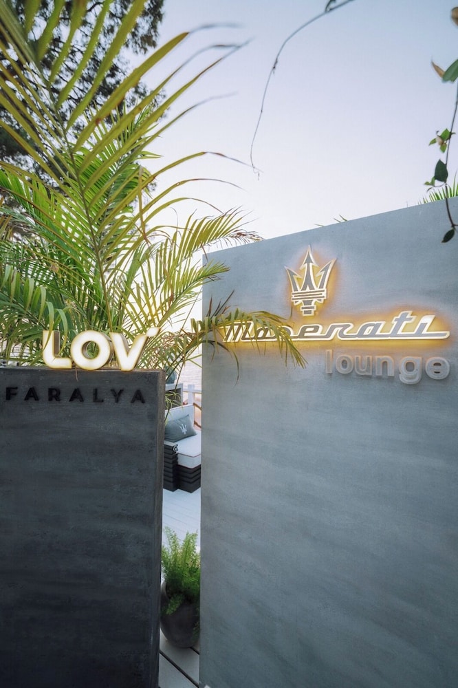 Lov Faralya - Adults Only 7/78