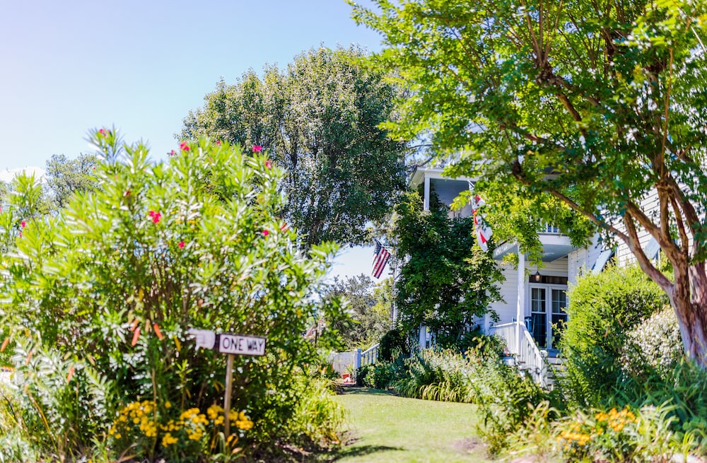 Roanoke Island Inn 45/50