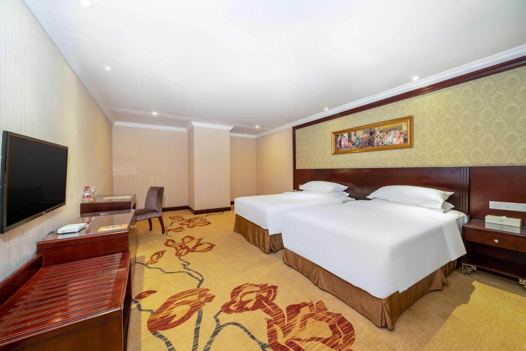Vienna Hotel (Dongguan Houjie Convention and Exhibition Center) 46/75