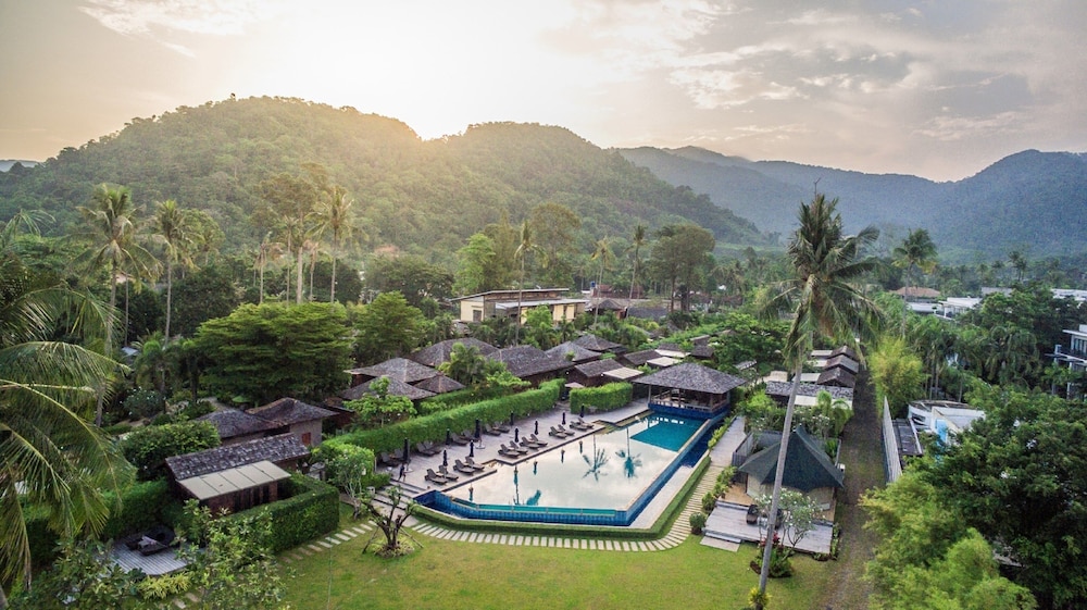 Gajapuri Resort Spa 51/76