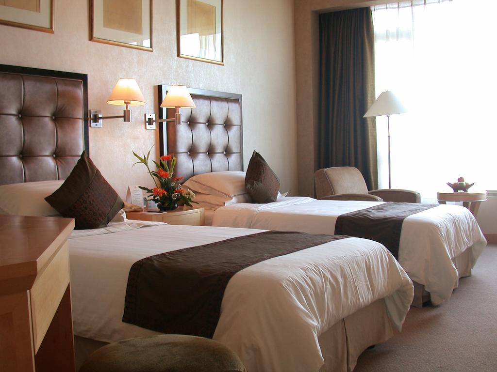 Deluxe, Twin Beds