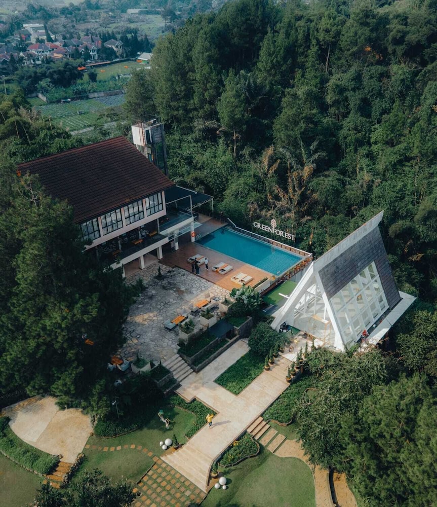 Green Forest Resort & Wedding Bandung 18/50