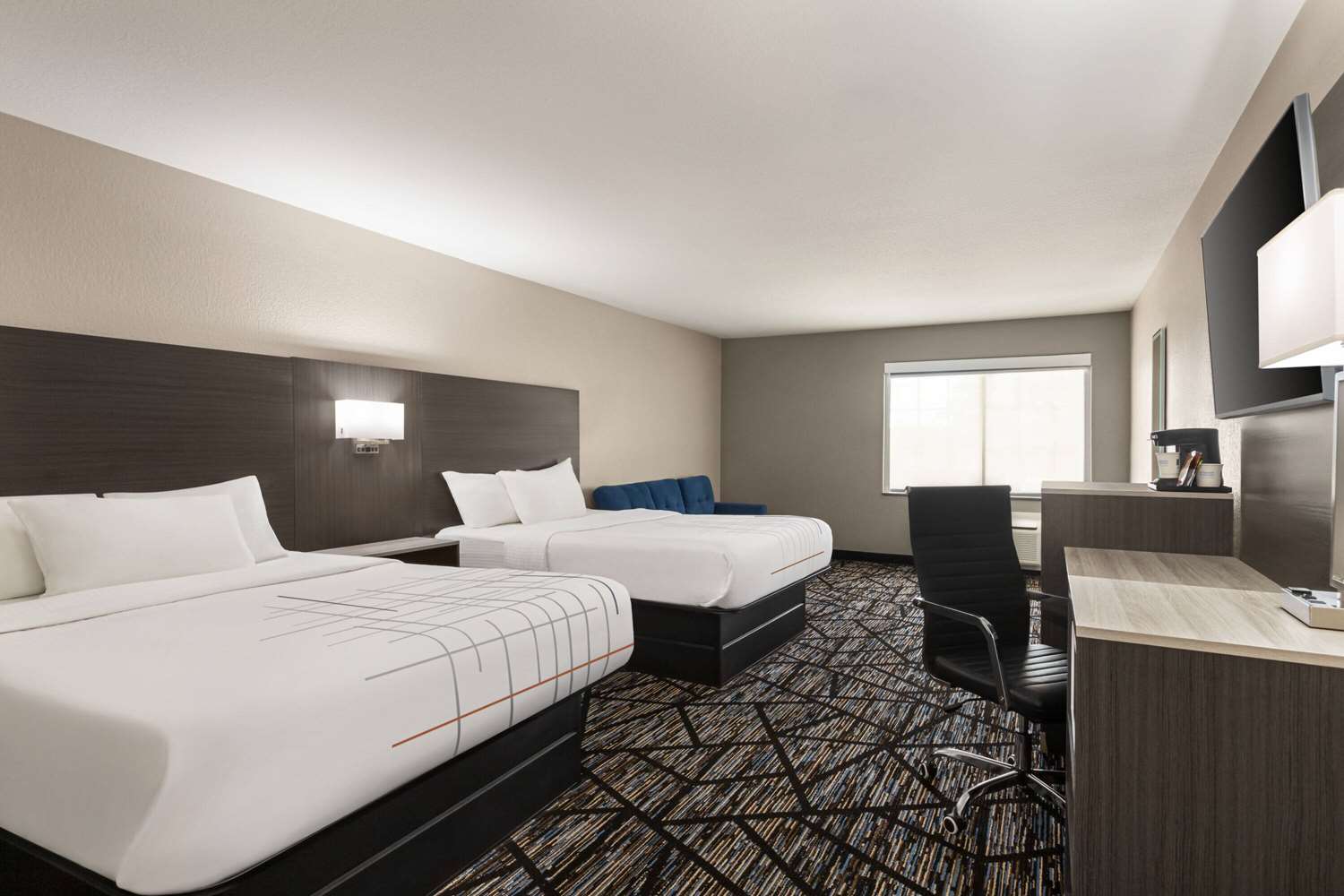 La Quinta Inn & Suites by Wyndham San Antonio N Stone Oak 6/24