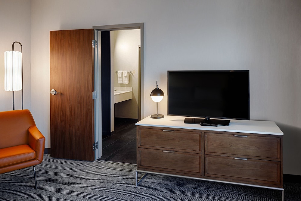 Lobby at Courtyard by Marriott Dayton South, MIAMISBURG - OH