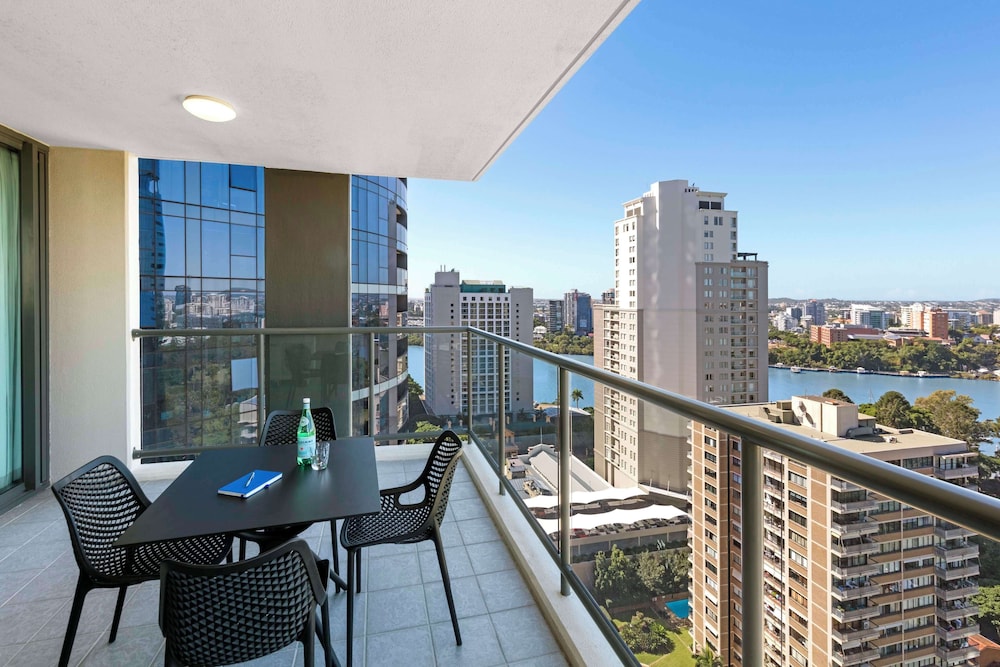 Oaks Brisbane On Margaret Suites 39/64