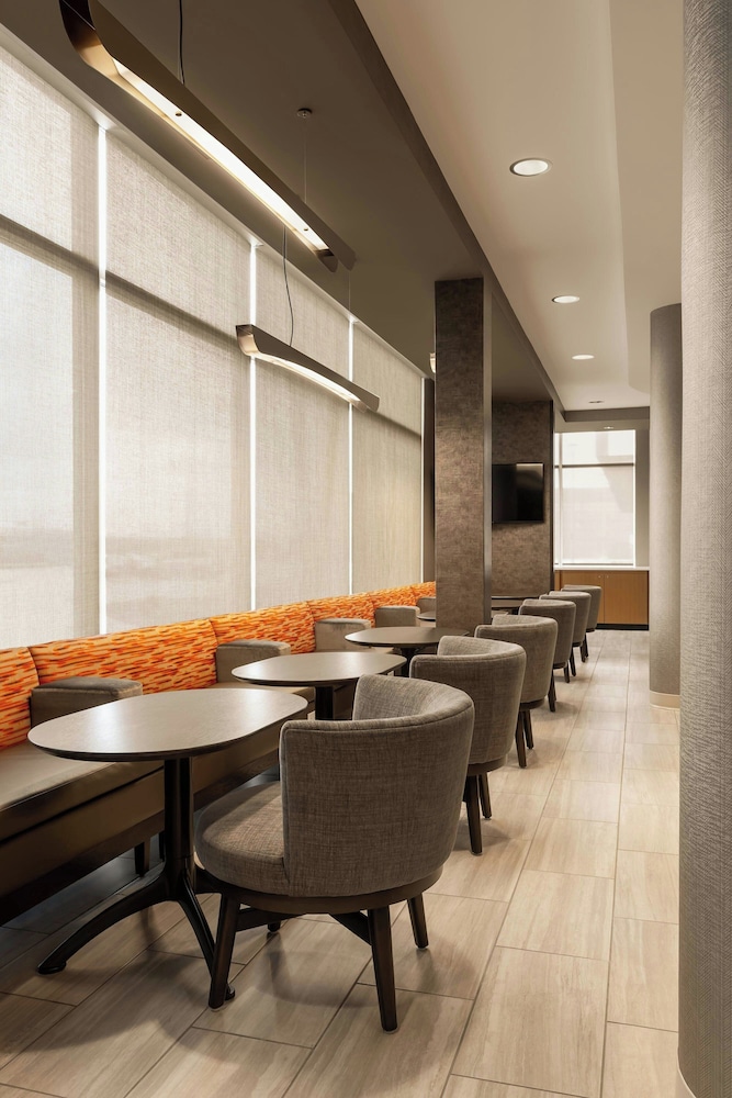SpringHill Suites Fargo 23/42
