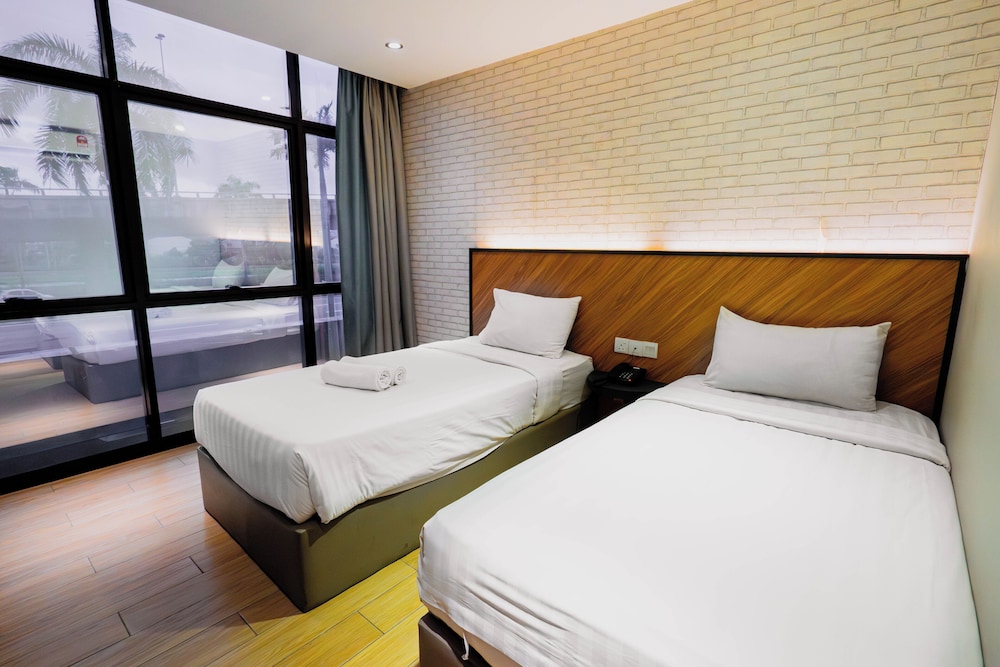 Hotel 99 Seri Kembangan Serdang 8/41