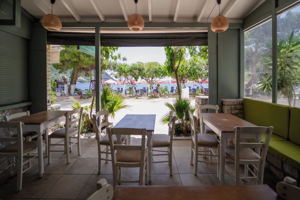 Rouda Bay Beach Hotel 36/50
