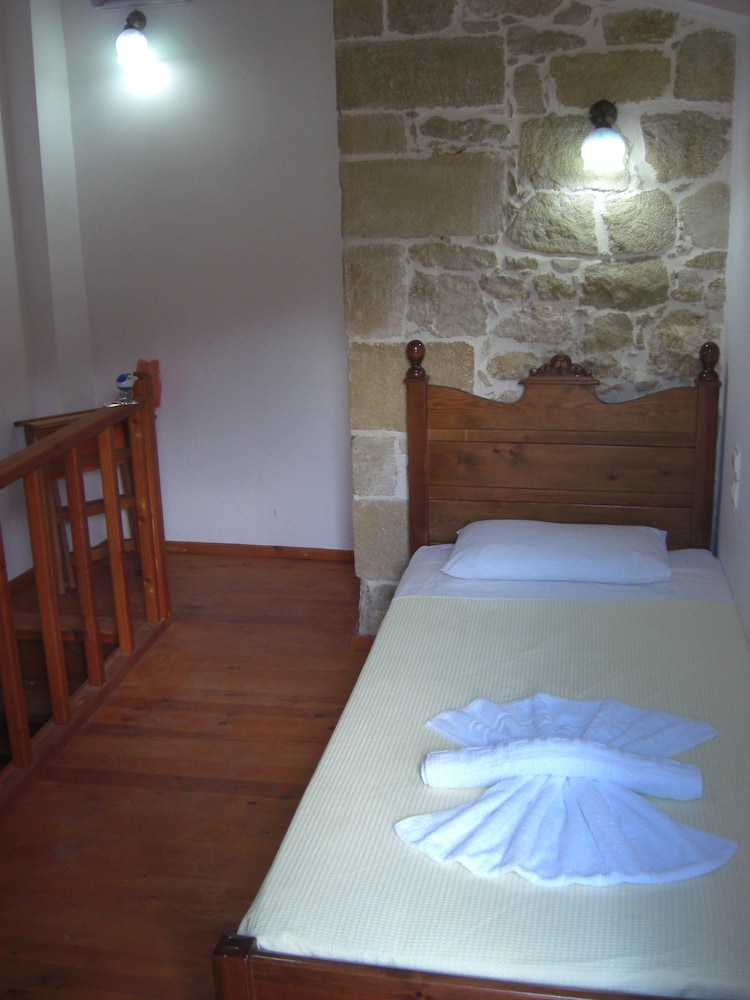 شقة بثلاثة أسرّة بإطلالة على الجبل بشرفة بغرفة نوم واحدة، Patriko Traditional Residence 2/5