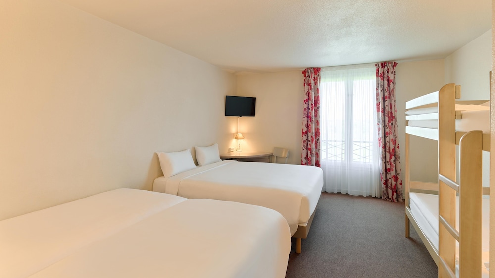 Standard, Multiple Beds
