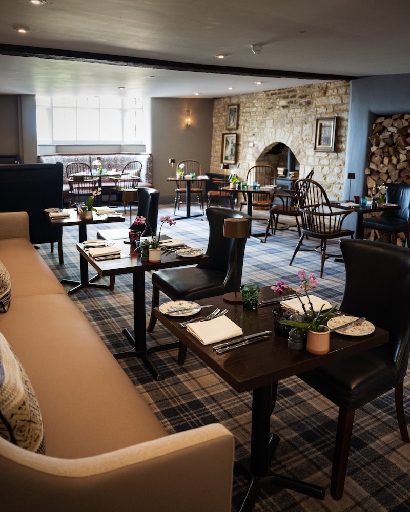 Ellenborough Park Hotel 57/75