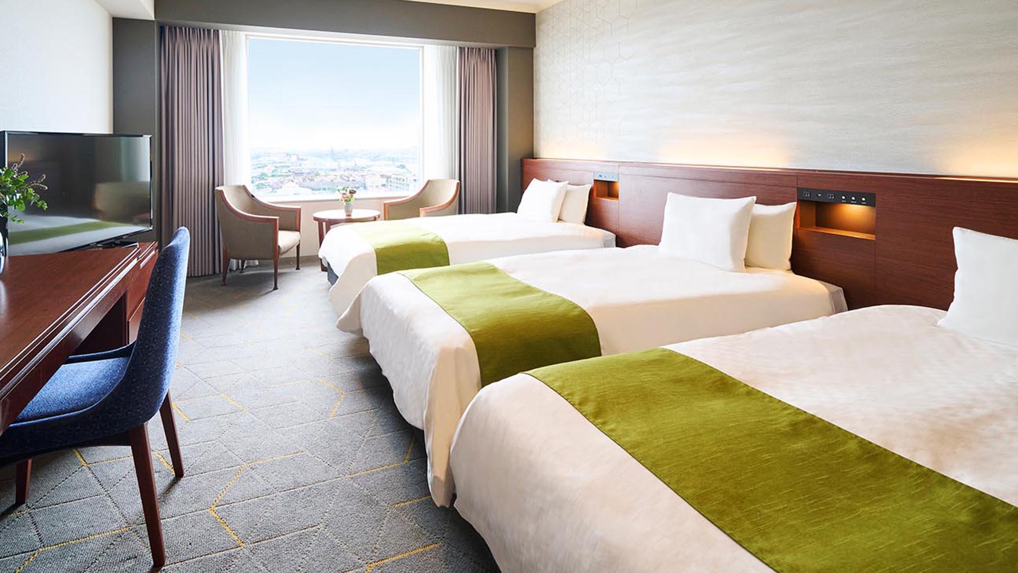 Superior, Twin Beds, Night View