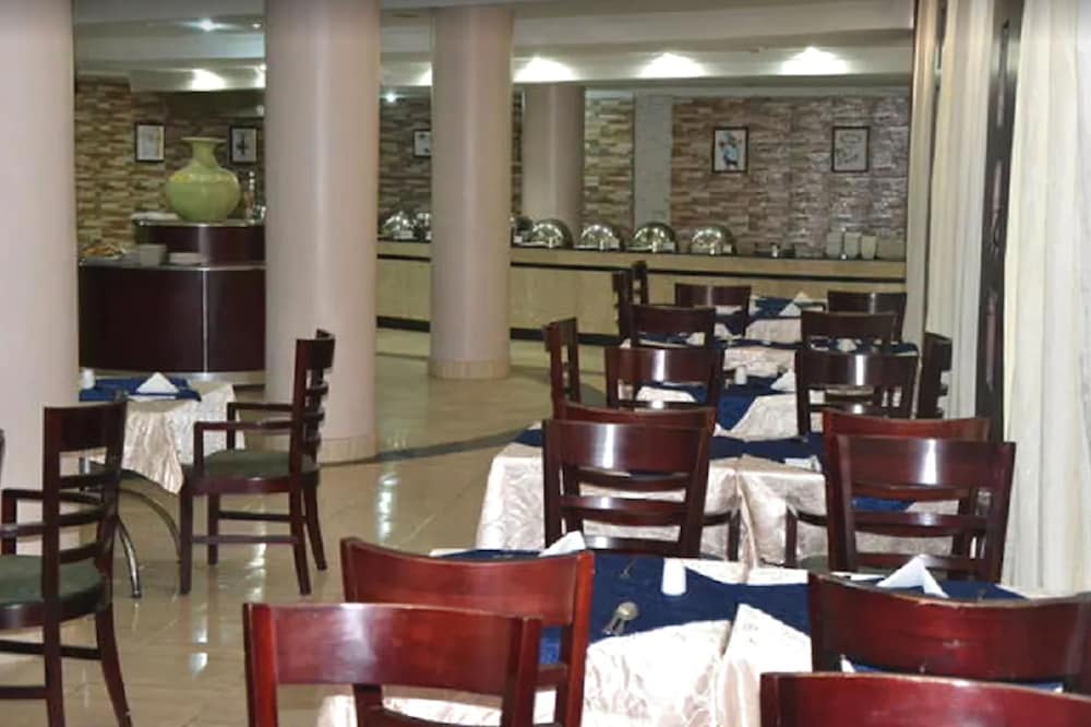 Bolingo Hotel Towers 13/17