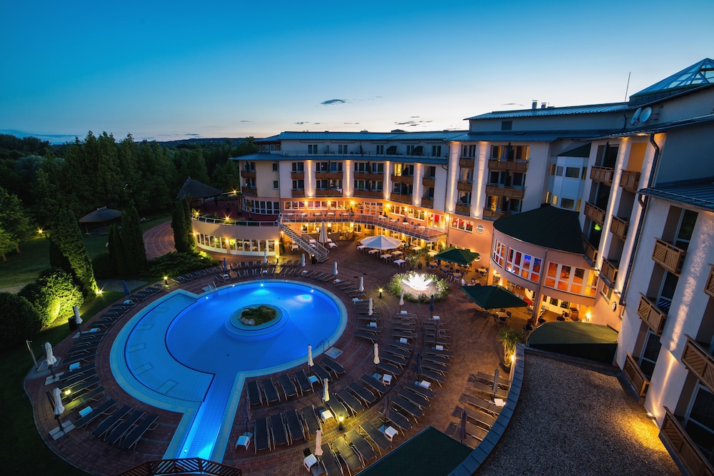 Lotus Therme Hotel And Spa Formerly Rogner Hotel Spa Lotus Therme 10/84