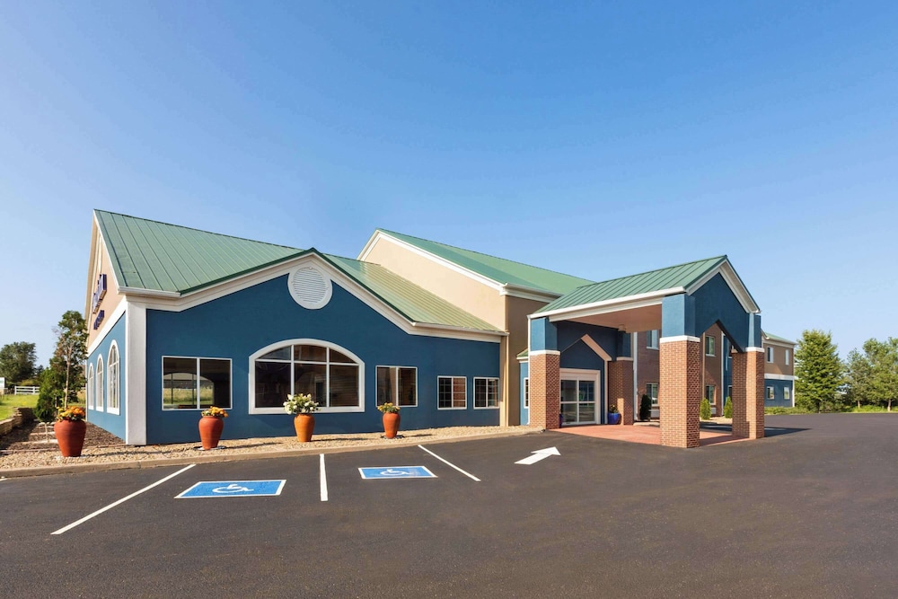 AmericInn by Wyndham Grinnell 3/60