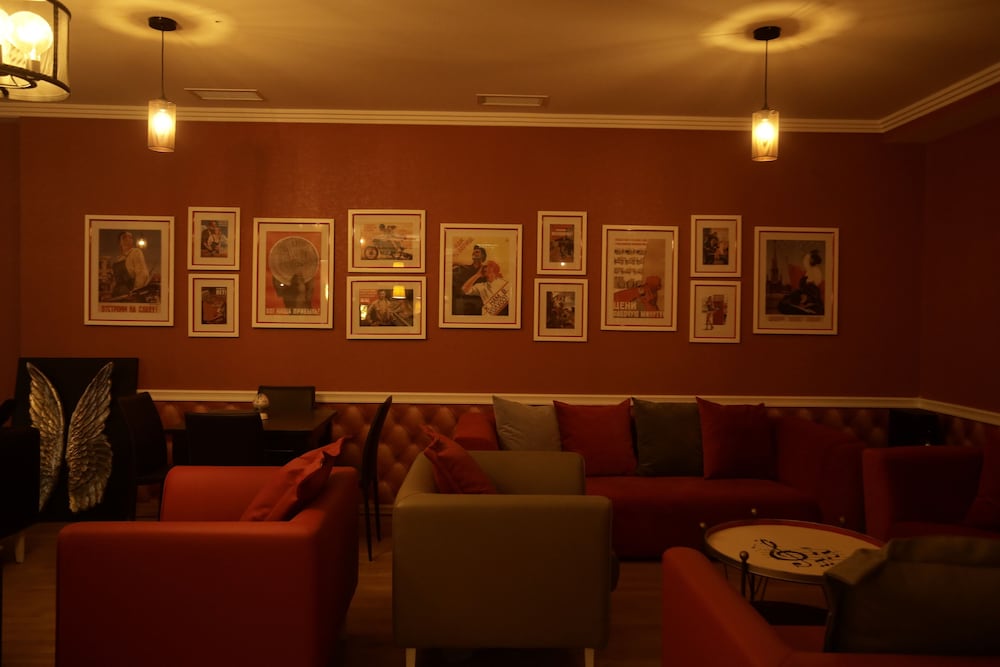 Redline Hotel 54/71