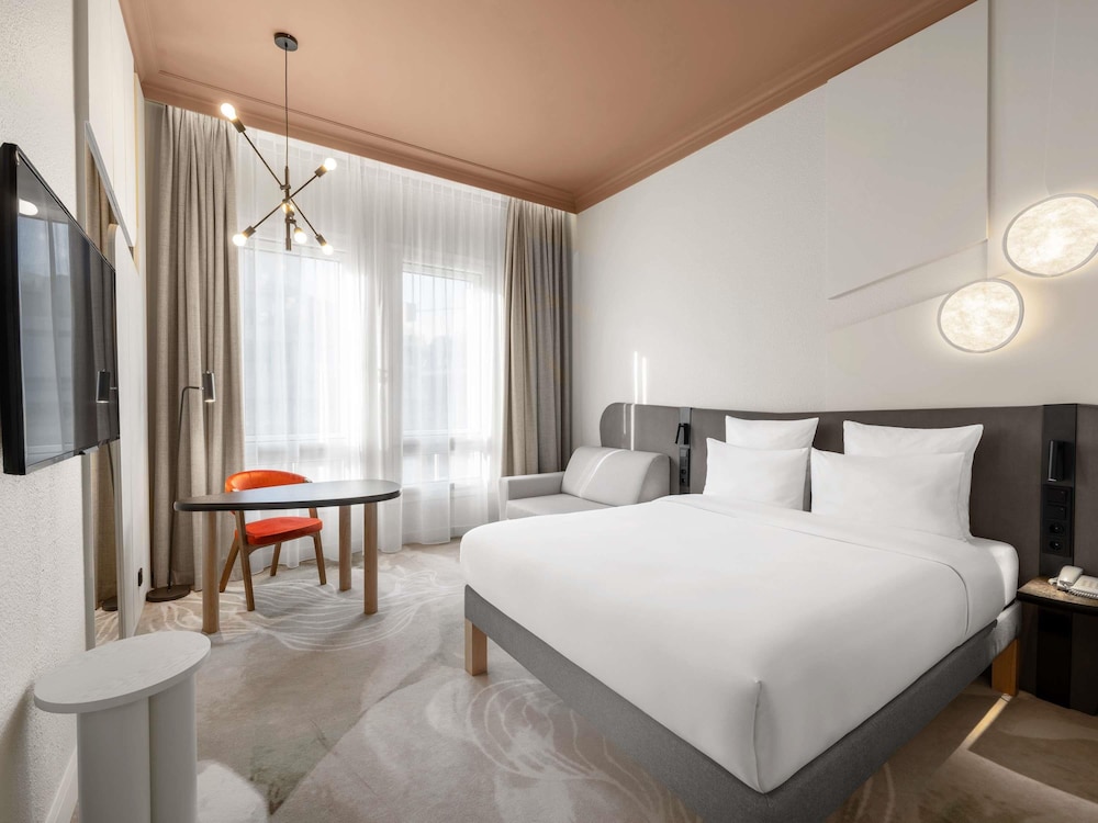 غرفة سوبيريور بسرير مزدوج مع أريكة، Movenpick Hotel Budapest Centre 3/7