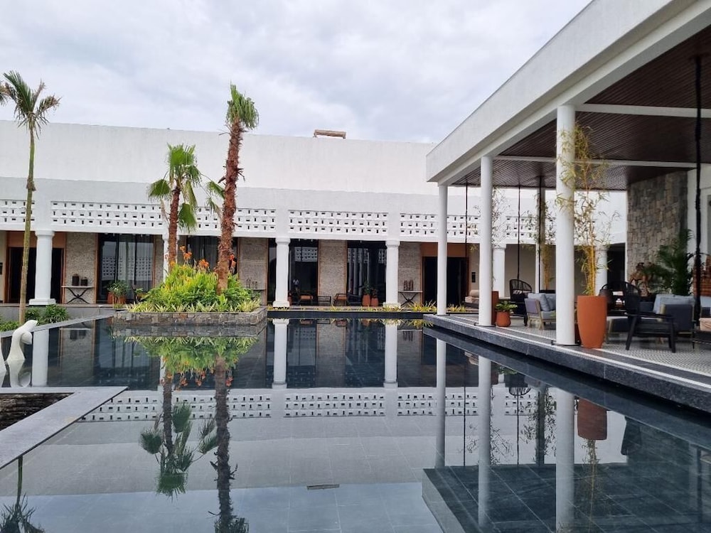 Pramod Lands End Resort, a member of Radisson Individuals 4/65