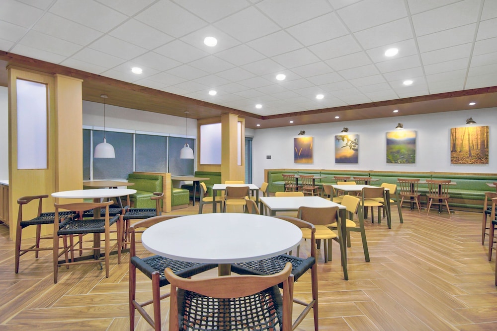 Fairfield Inn & Suites by Marriott Cincinnati North 17/29