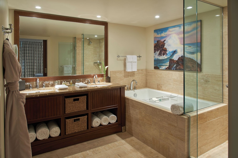 2 Bedrooms, Beach, Suite, King Bed, Accessible