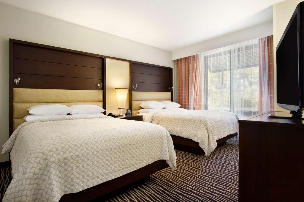 2 ROOMS, SUITE, 2 QUEEN BEDS, ACCESSIBLE