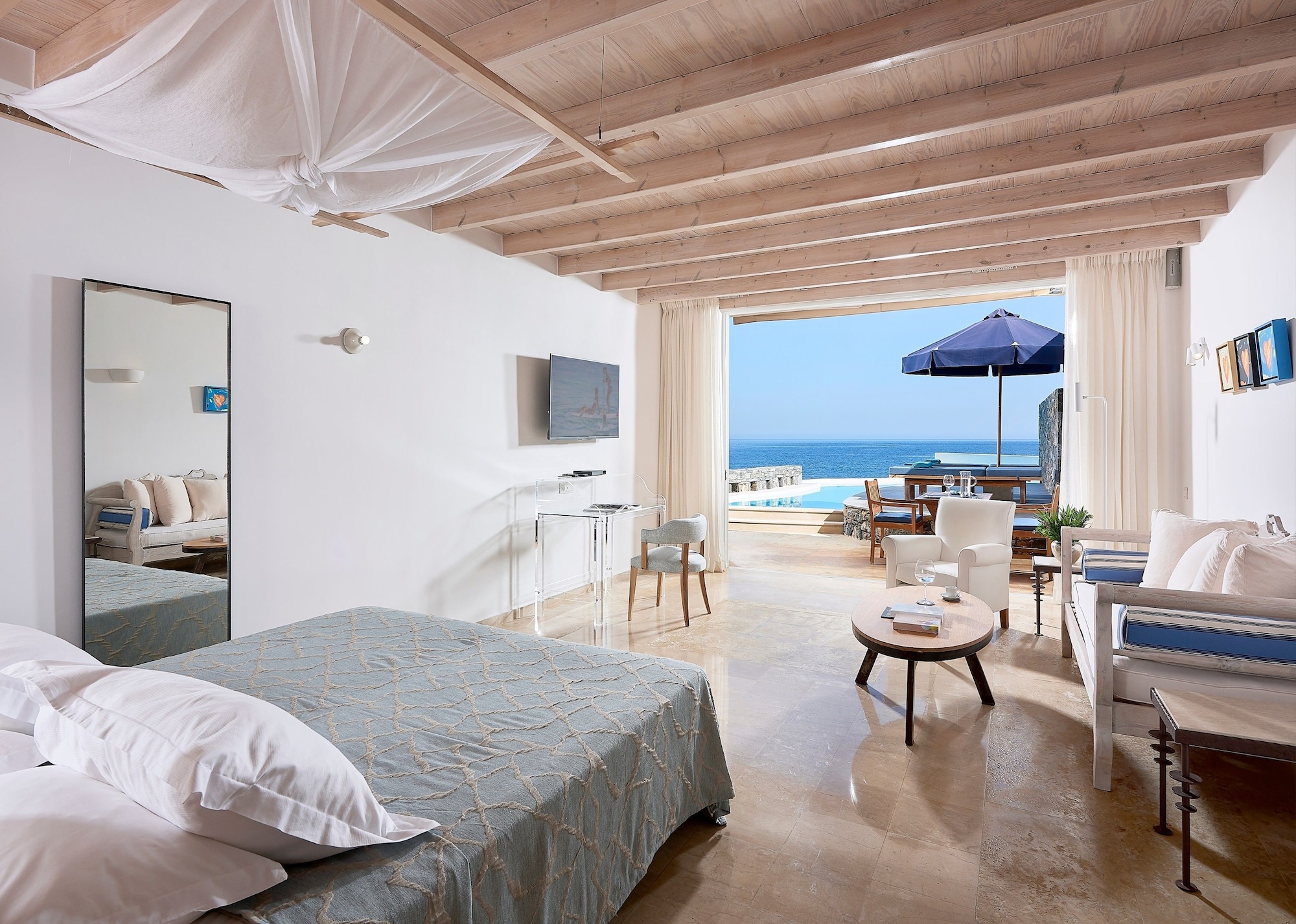 CLUB, STUDIO, SEA FRONT, PRIVATE POOL