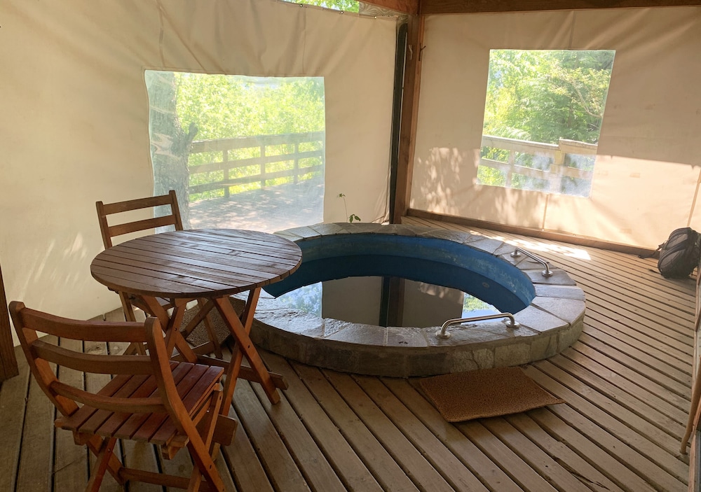 swimming pool spa