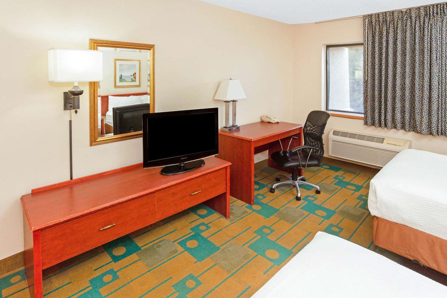 La Quinta Inn Milwaukee Airport/Oak Creek 38/53