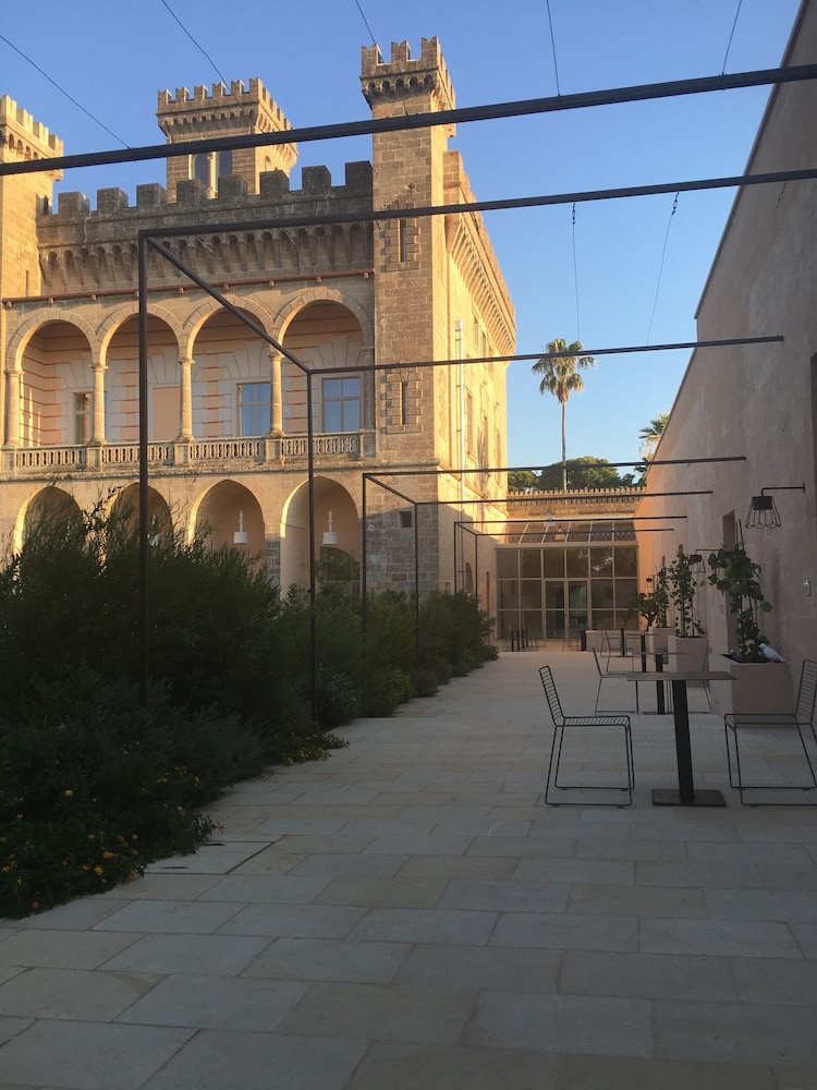 VINILIA WINE RESORT 74/78