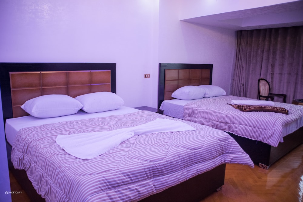 Nile Sky Suites Hotel 7/50