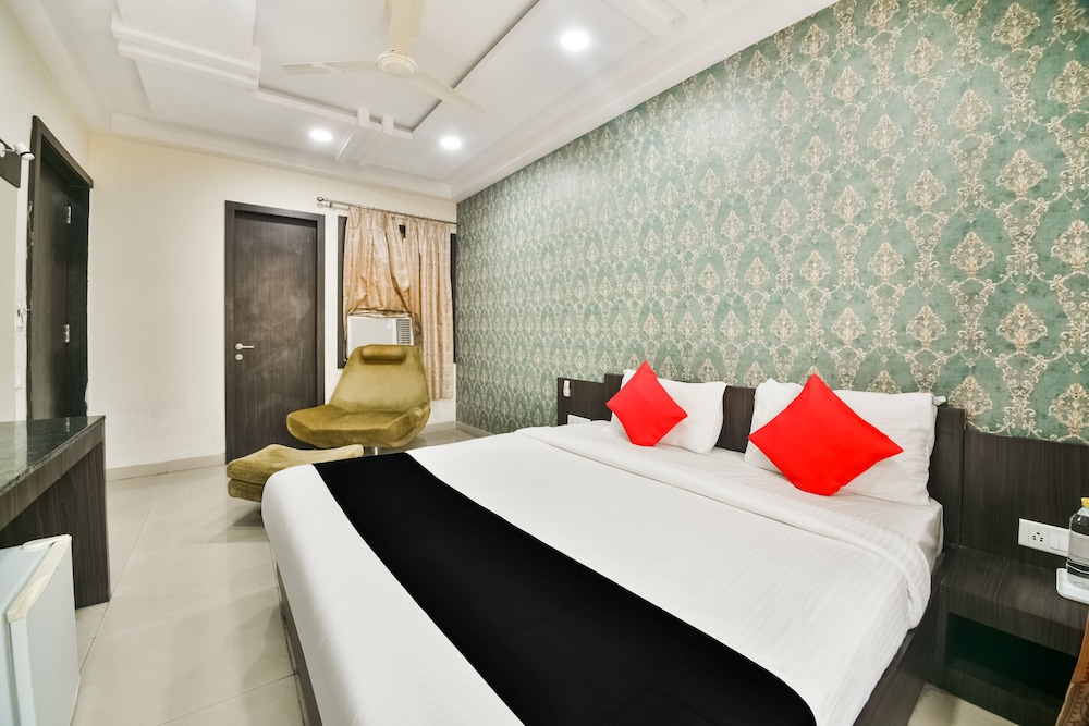 Hotel Flowers Inn 14/40