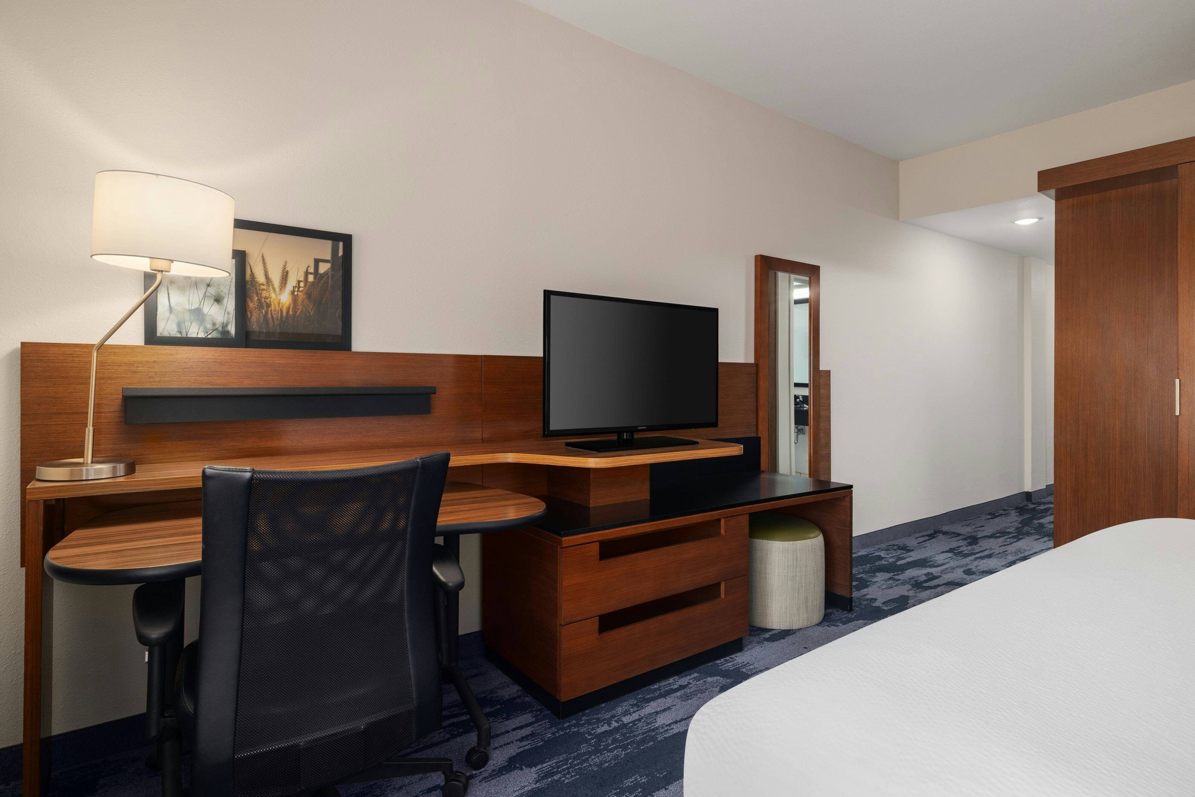 Fairfield Inn Suites Atlanta Cumming Johns Creek 32/42