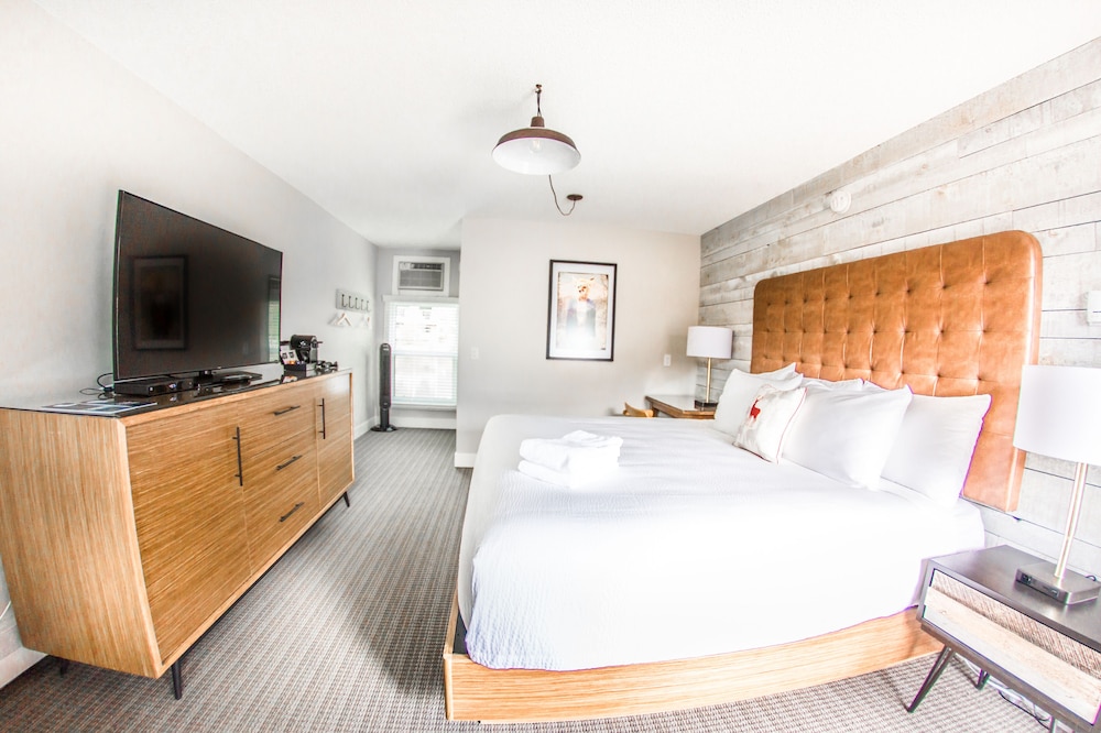 Lamphouse Hotel 11/49