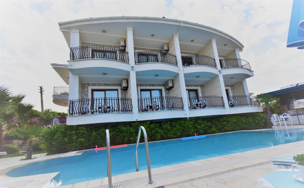 Cunda Paradise Butik Otel 2/56