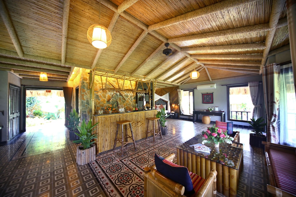 Mai Chau Ecolodge 55/72