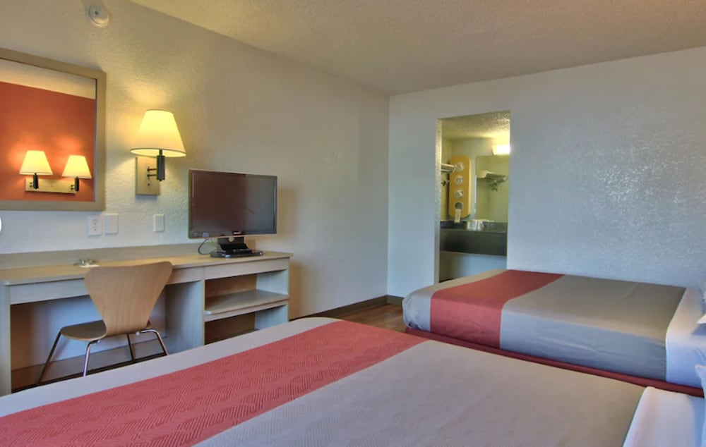 Motel6 Sacramento, CA - Old Sacramento North 40/57