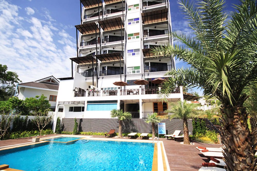 Dee Andaman Hotel 6/34