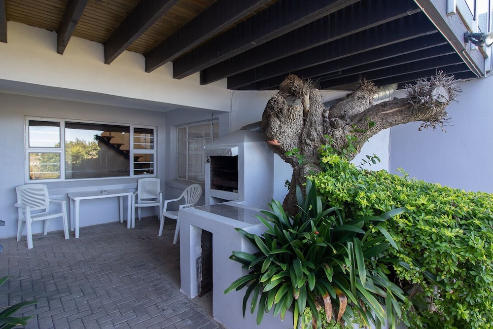 Dockside Guest House 11/27