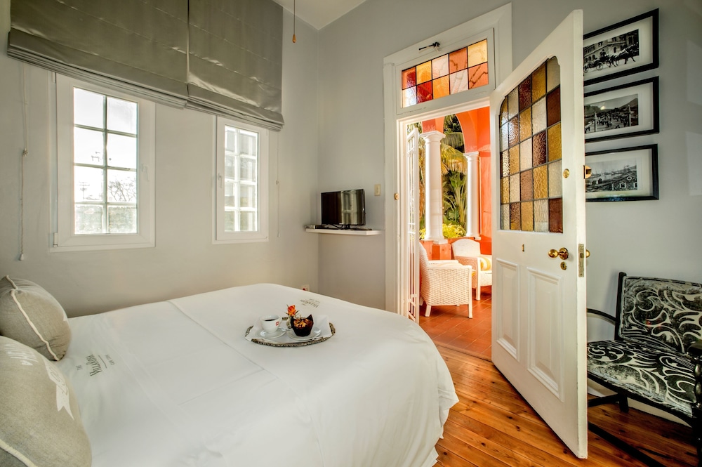 The Villa Rosa Bed and Breakfast 7/43