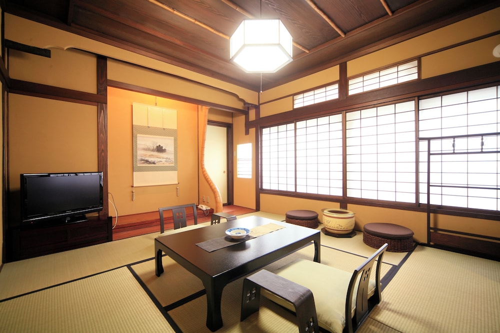 JAPANESE ONSEN HOTEL MASUYA 36/48