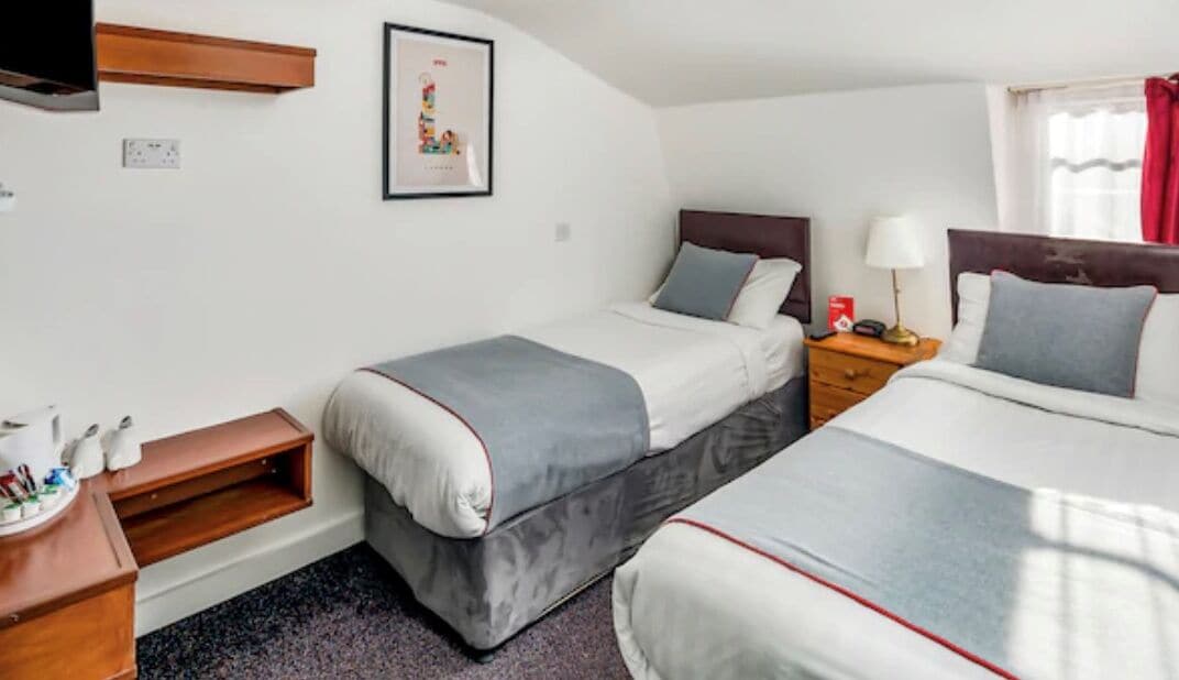 STANDARD, TWIN BEDS