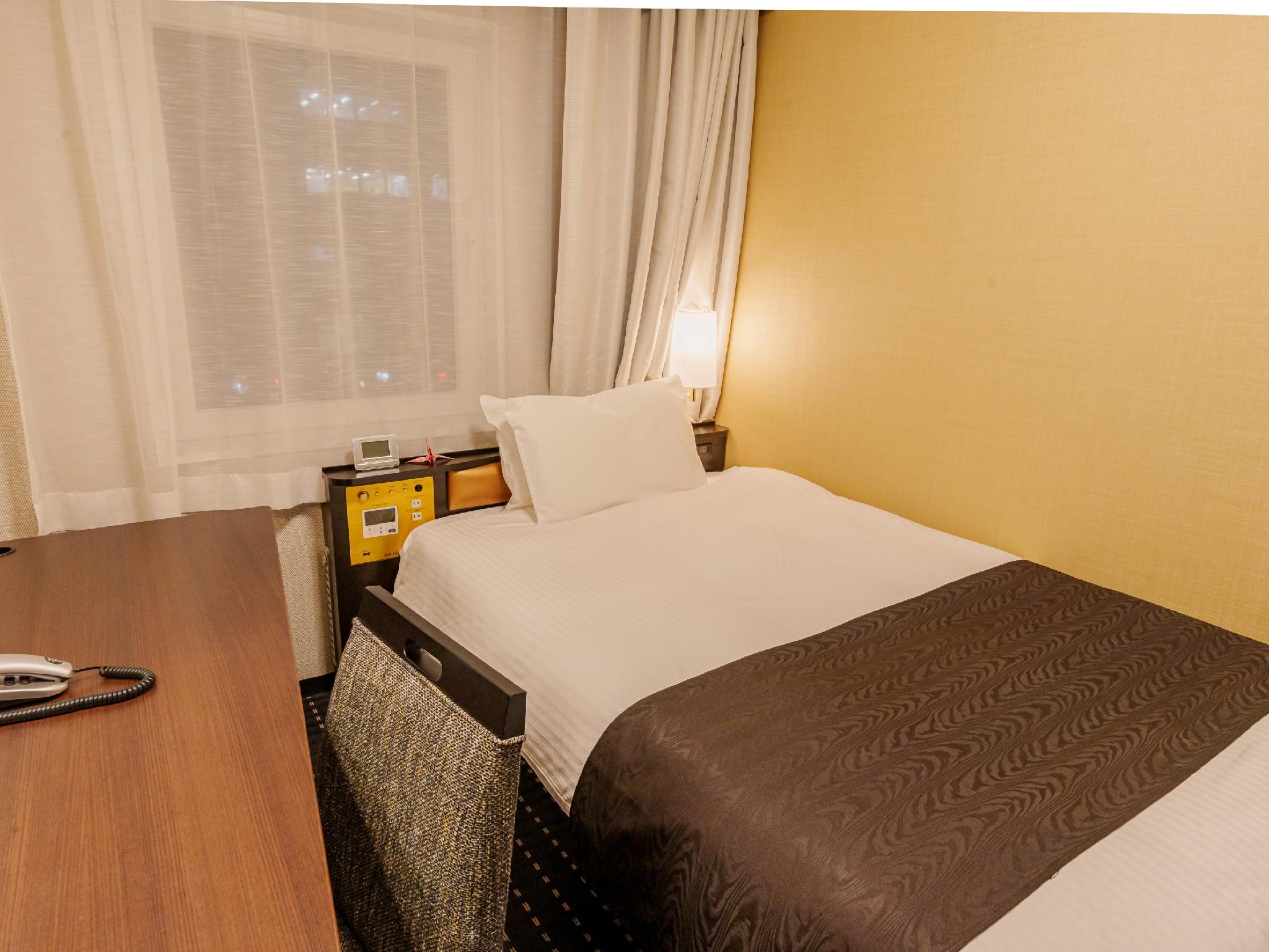 Semi Room, Single, Semi Double Bed, Smoking