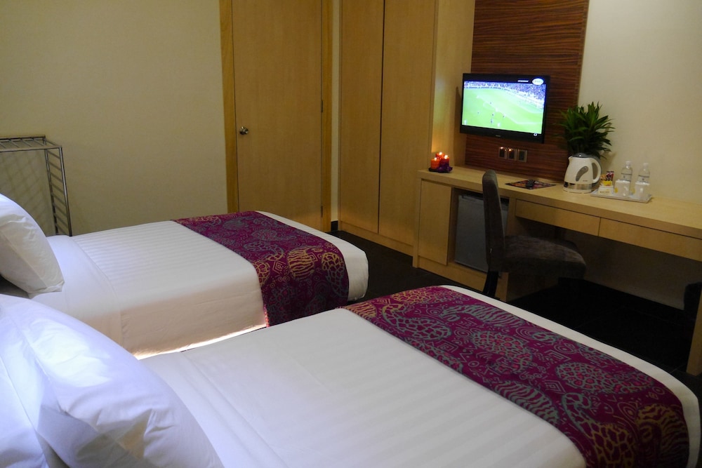 Sky Hotel Selayang 8/24