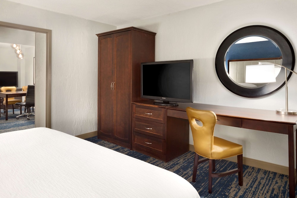 Embassy Suites Columbus 15/68