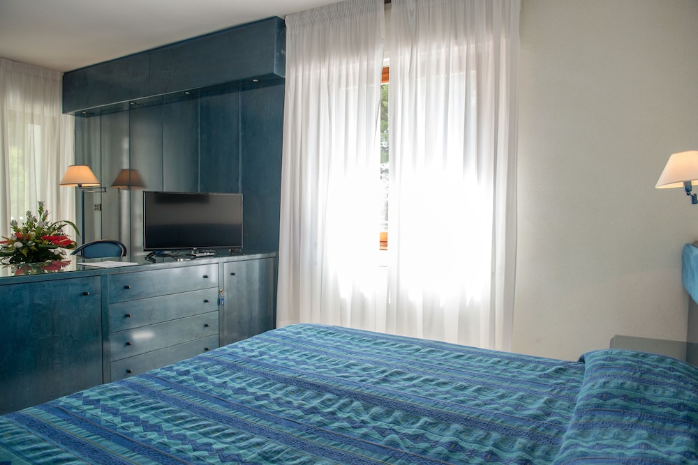 PIZZOMUNNO VIESTE PALACE HOTEL 19/77